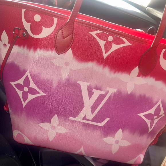 Louis Vutton Neverfull MM Escale